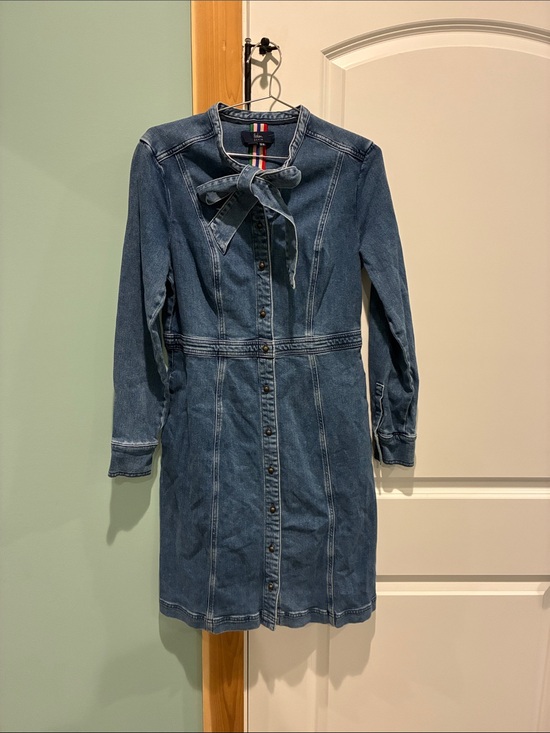 Boden Dresses & Skirts - Boden Blue Denim Button-Front Dress with Neck Tie size 10 long